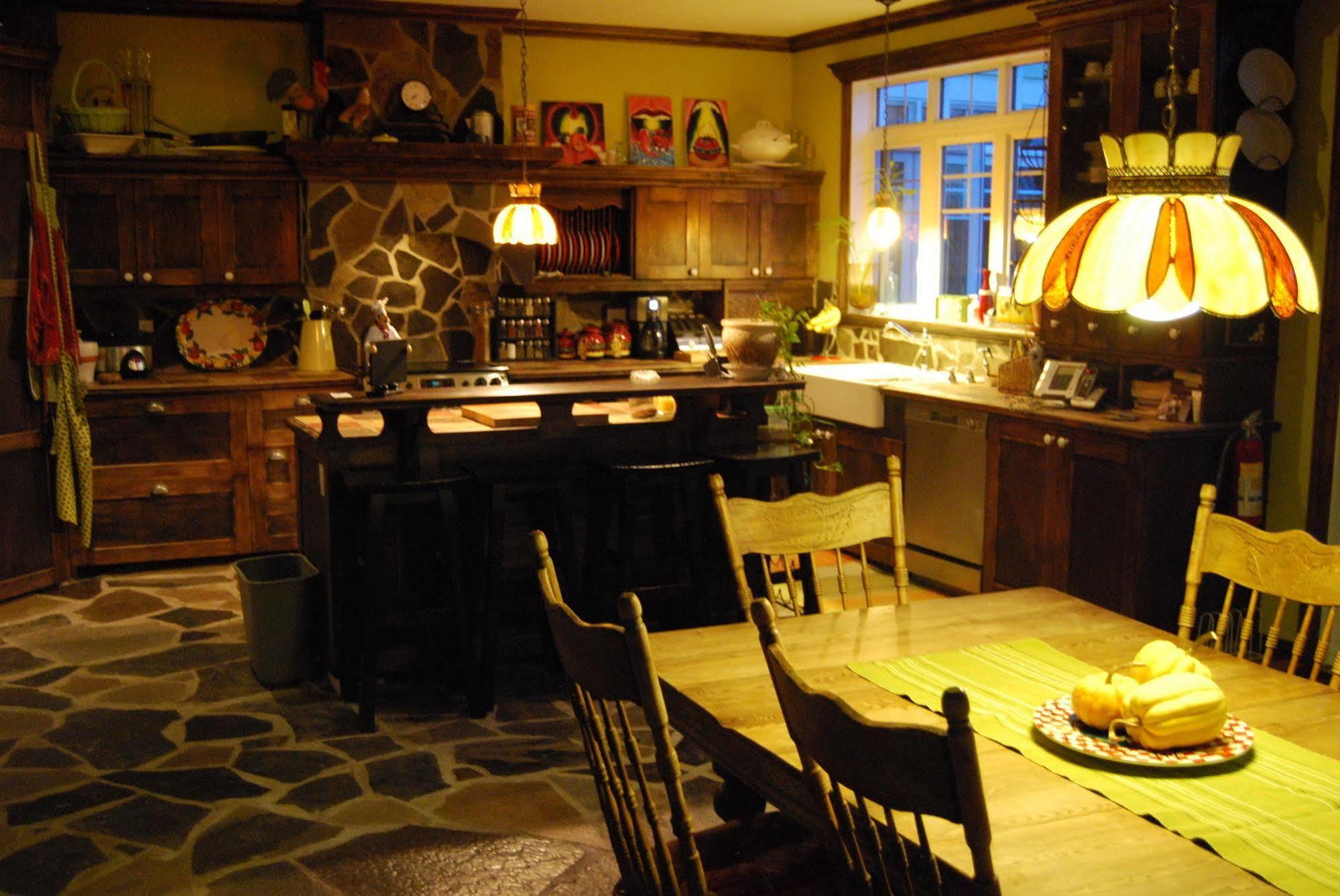 Le Du Hu-art Bed & Breakfast 4*
